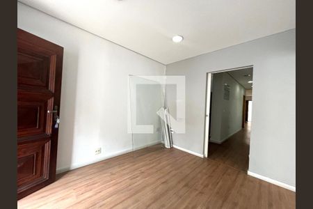 Sala 1 de casa à venda com 4 quartos, 220m² em Vila Guarani, São Paulo