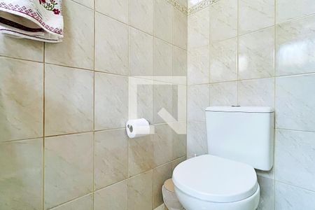 Casa de condomínio à venda com 254m², 3 quartos e 4 vagas Casa de condomínio à venda com 254m², 3 quartos e 4 vagasBanheiro da Suíte 1