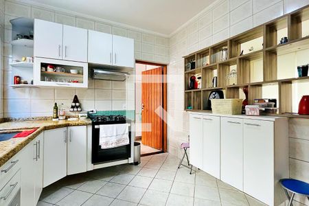 Casa de condomínio à venda com 254m², 3 quartos e 4 vagas Casa de condomínio à venda com 254m², 3 quartos e 4 vagasCozinha