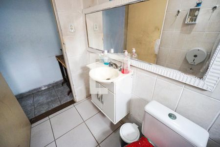 Banheiro de casa para alugar com 2 quartos, 550m² em Vila Esperança, São Paulo