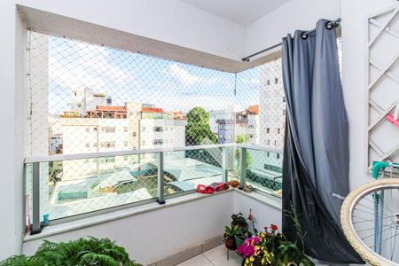 Sala de apartamento para alugar com 2 quartos, 62m² em Ipiranga, Belo Horizonte