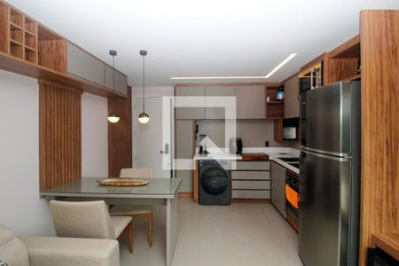 Cozinha de apartamento para alugar com 1 quarto, 40m² em Funcionários, Belo Horizonte