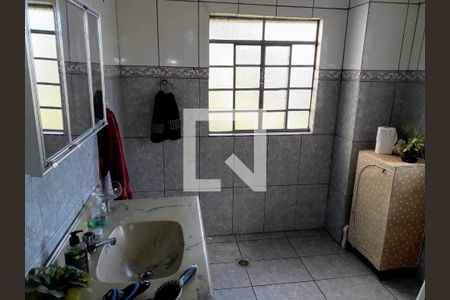 Banheiro de casa à venda com 3 quartos, 320m² em Rubem Berta, Porto Alegre