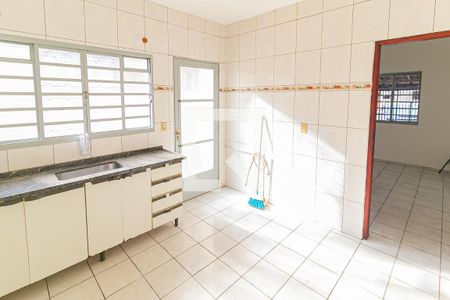 Cozinha de casa para alugar com 3 quartos, 90m² em Jardim São Francisco, Indaiatuba