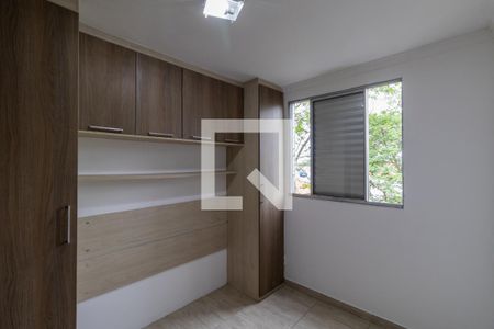 Quarto 1 de apartamento para alugar com 2 quartos, 45m² em Vila Raquel, São Paulo