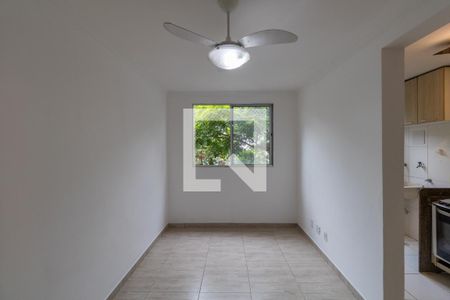 Sala de apartamento para alugar com 2 quartos, 45m² em Vila Raquel, São Paulo