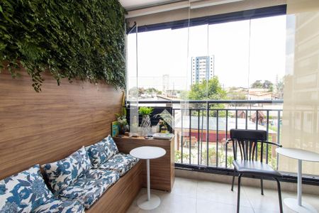 varanda/sala de apartamento à venda com 2 quartos, 61m² em Taquaral, Campinas