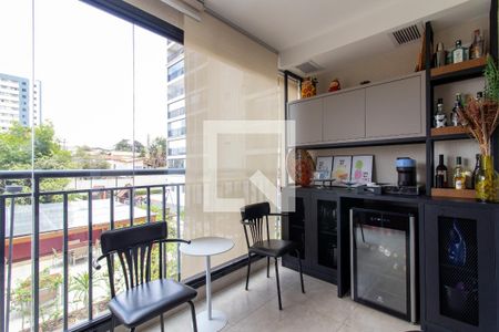 varanda/sala de apartamento à venda com 2 quartos, 61m² em Taquaral, Campinas