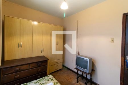 Quarto 1 de casa para alugar com 8 quartos, 130m² em Capão da Imbuia, Pinhais