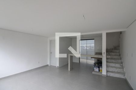 Sala de casa à venda com 3 quartos, 142m² em Planalto, Belo Horizonte