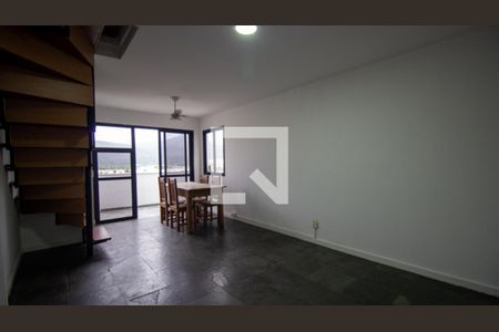 Sala de apartamento para alugar com 2 quartos, 74m² em Recreio dos Bandeirantes, Rio de Janeiro