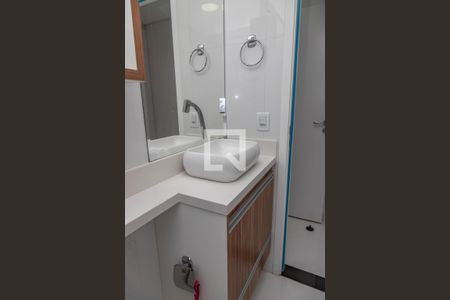 Apartamento à venda com 50m², 2 quartos e 1 vaga Apartamento à venda com 50m², 2 quartos e 1 vagaBanheiro da suíte