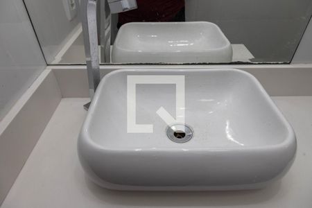 Apartamento à venda com 50m², 2 quartos e 1 vaga Apartamento à venda com 50m², 2 quartos e 1 vagaBanheiro social