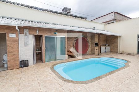 Casa à venda com 100m², 3 quartos e 4 vagas Casa à venda com 100m², 3 quartos e 4 vagasEspaço Gourmet