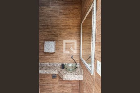 Casa à venda com 100m², 3 quartos e 4 vagas Casa à venda com 100m², 3 quartos e 4 vagasLavabo 2 do Espaço Gourmet