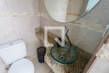 Casa à venda com 100m², 3 quartos e 4 vagas Casa à venda com 100m², 3 quartos e 4 vagasPia do Lavabo 1 do Espaço Gourmet