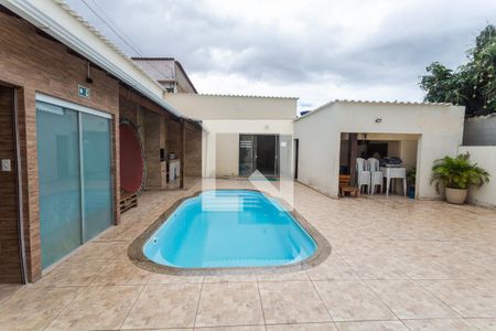 Casa à venda com 100m², 3 quartos e 4 vagas Casa à venda com 100m², 3 quartos e 4 vagasEspaço Gourmet