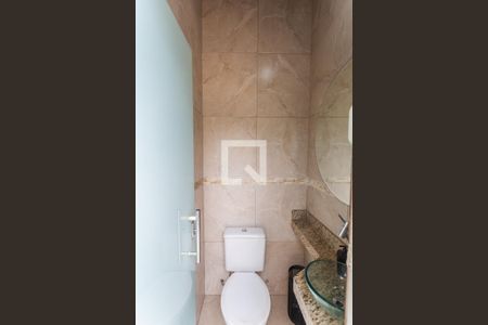 Casa à venda com 100m², 3 quartos e 4 vagas Casa à venda com 100m², 3 quartos e 4 vagasLavabo 1 do Espaço Gourmet