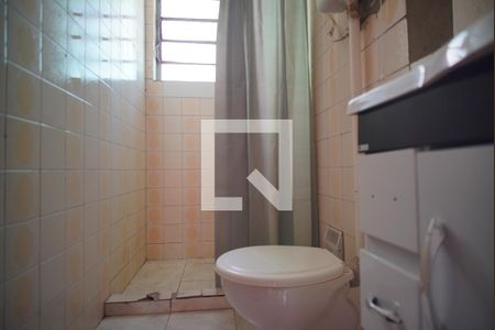 Banheiro Corredor de apartamento para alugar com 1 quarto, 60m² em Humaitá, Porto Alegre