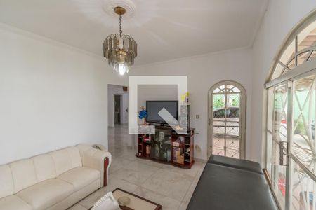 Sala de TV de casa para alugar com 3 quartos, 336m² em Jardim Boa Vista, Hortolândia