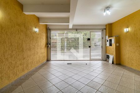 Vista da Sala de casa para alugar com 3 quartos, 200m² em Jardim Santa Emilia, São Paulo