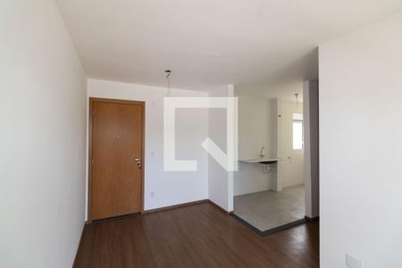 Sala de apartamento para alugar com 2 quartos, 40m² em Inhoaíba, Rio de Janeiro