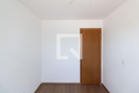 Quarto 1 de apartamento para alugar com 2 quartos, 40m² em Inhoaíba, Rio de Janeiro