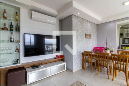 Sala de apartamento à venda com 2 quartos, 74m² em Fazenda Santa Cândida, Campinas