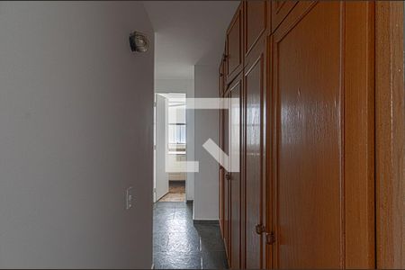 Corredor de apartamento à venda com 2 quartos, 80m² em Jardim da Saúde, São Paulo