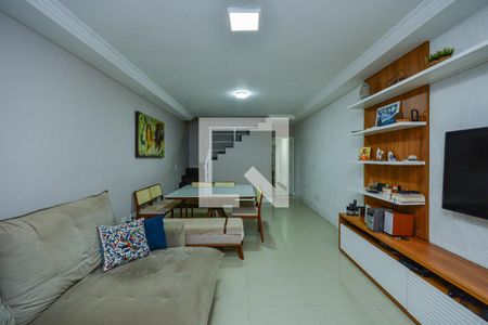 Sala de casa à venda com 3 quartos, 125m² em Vila Isa, São Paulo