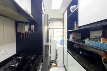 Cozinha e Área de Serviço de apartamento para alugar com 2 quartos, 55m² em Lindoia, Curitiba