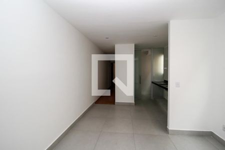 Sala de apartamento à venda com 2 quartos, 58m² em Padre Eustáquio, Belo Horizonte