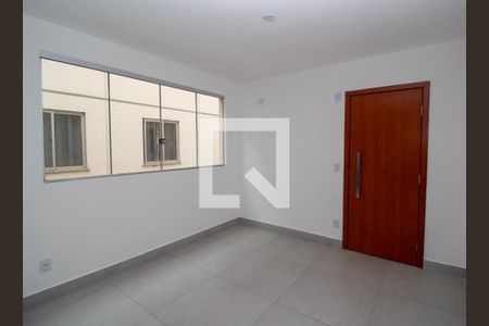 Sala de apartamento à venda com 2 quartos, 58m² em Padre Eustáquio, Belo Horizonte