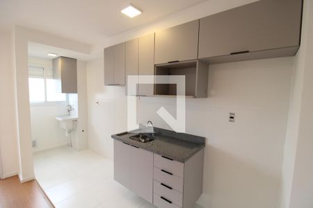 Sala / Cozinha de apartamento para alugar com 2 quartos, 39m² em Vila Paulicéia, São Paulo