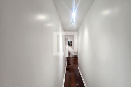 Corredor de apartamento para alugar com 2 quartos, 65m² em Humaitá, Rio de Janeiro