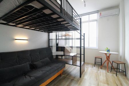 Sala/Quarto de kitnet/studio para alugar com 1 quarto, 20m² em Botafogo, Rio de Janeiro