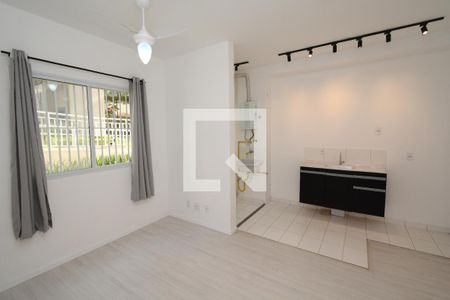 Sala/Cozinha de apartamento à venda com 2 quartos, 36m² em Parque Alves de Lima, São Paulo