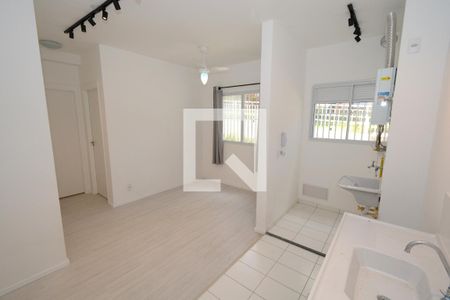 Sala/Cozinha de apartamento à venda com 2 quartos, 36m² em Parque Alves de Lima, São Paulo