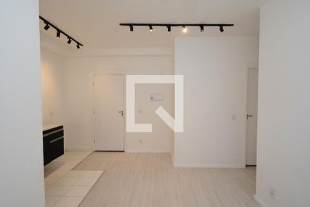 Sala/Cozinha de apartamento à venda com 2 quartos, 36m² em Parque Alves de Lima, São Paulo