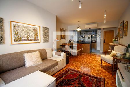 Sala de Estar de apartamento à venda com 2 quartos, 117m² em Pinheiros, São Paulo