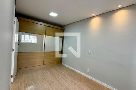 Quarto 1 de apartamento para alugar com 1 quarto, 44m² em Jardim Tupanci, Barueri