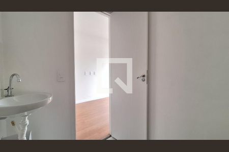 Banheiro de apartamento para alugar com 1 quarto, 18m² em Vila Ipojuca, São Paulo