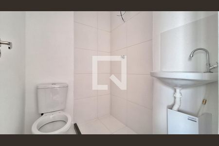 Banheiro de apartamento para alugar com 1 quarto, 18m² em Vila Ipojuca, São Paulo