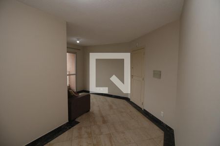 Corredor de apartamento à venda com 3 quartos, 64m² em Chácara Califórnia, São Paulo