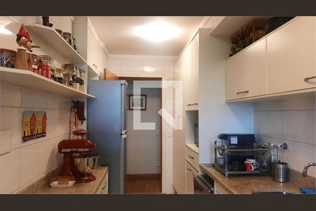 Apartamento à venda com 3 quartos, 145m² em Jardim Prudência, São Paulo