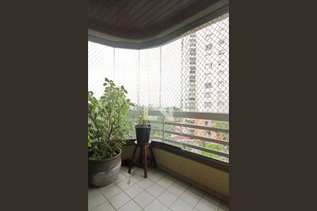 Varanda Sala de apartamento à venda com 3 quartos, 123m² em Santa Teresinha, São Paulo