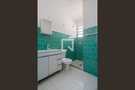 Banheiro de kitnet/studio para alugar com 1 quarto, 33m² em Menino Deus, Porto Alegre