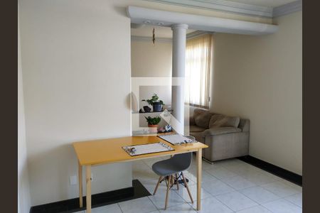 Sala de apartamento à venda com 3 quartos, 90m² em Sagrada Família, Belo Horizonte