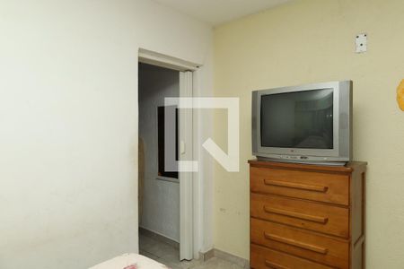 Quarto 2 de casa à venda com 3 quartos, 174m² em Vila Carmosina, São Paulo