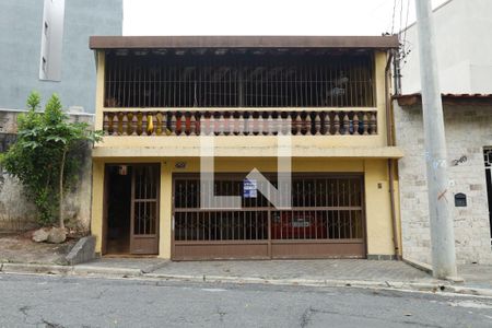 Fachada do imóvel - Placa instalada no portão do imóvel de casa à venda com 3 quartos, 174m² em Vila Carmosina, São Paulo